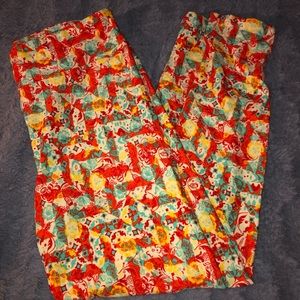 LuLaRoe Tall & Curvy Leggings